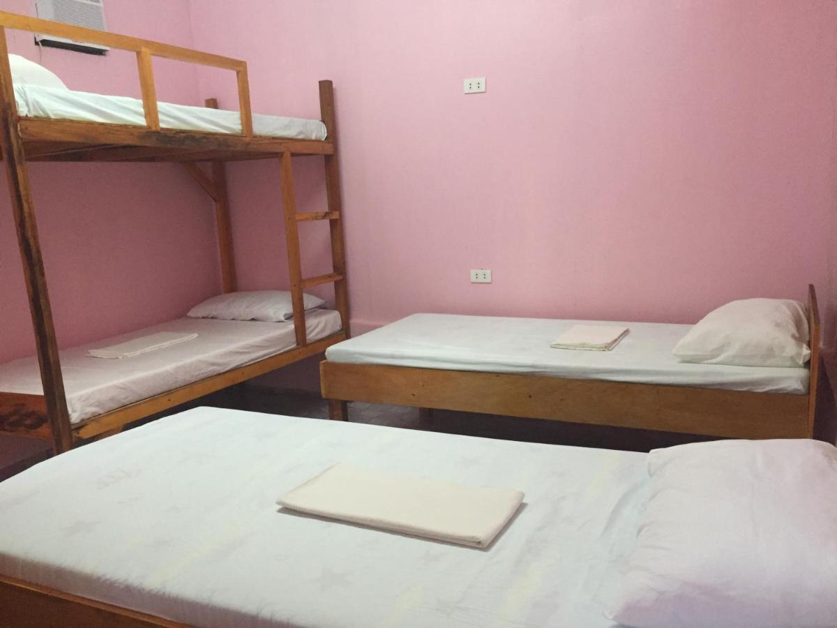 Bohemian Bohol Hostel Panglao Eksteriør billede